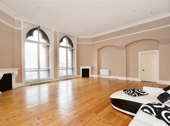 Flat To Rent In St Pancras Chambers London Nw1 Hanover